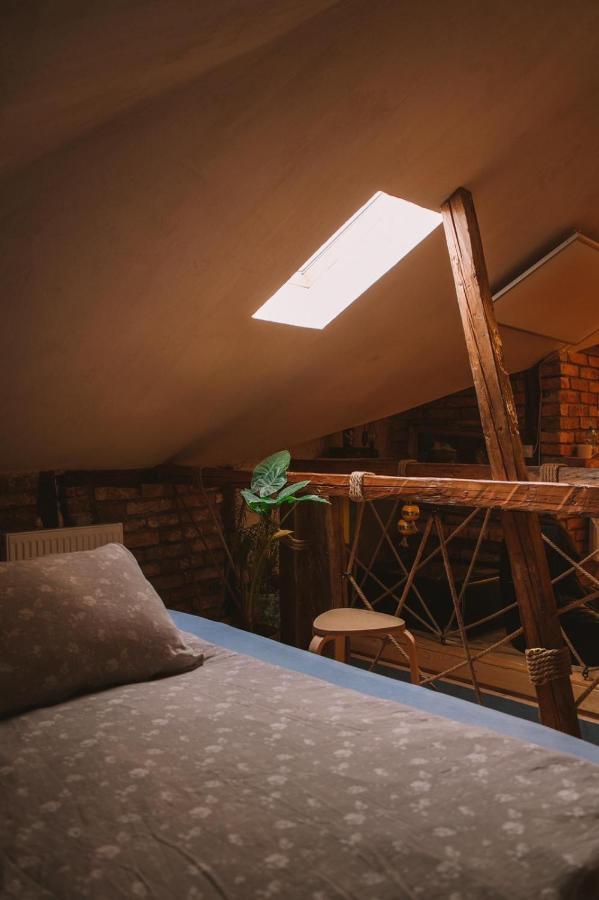 Apartment A La